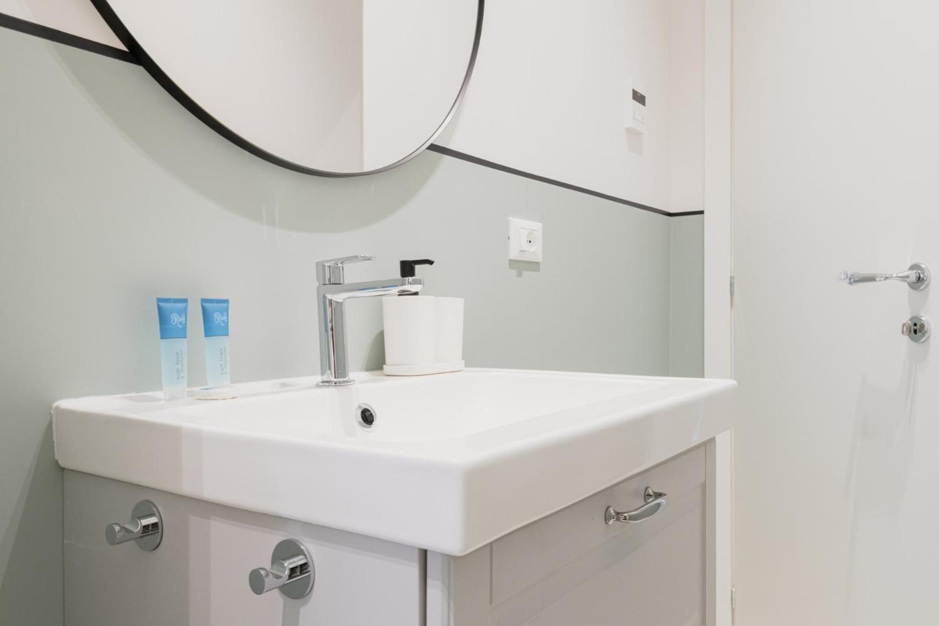 Easylife - Luminosa Dimora In Sant'Ambrogio Appartement Milaan Buitenkant foto